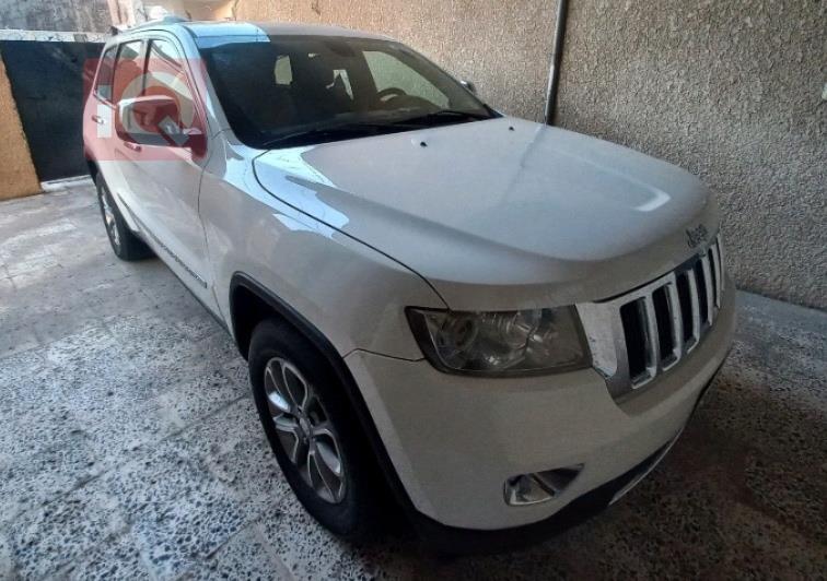 جیپ گراند شیرۆکی